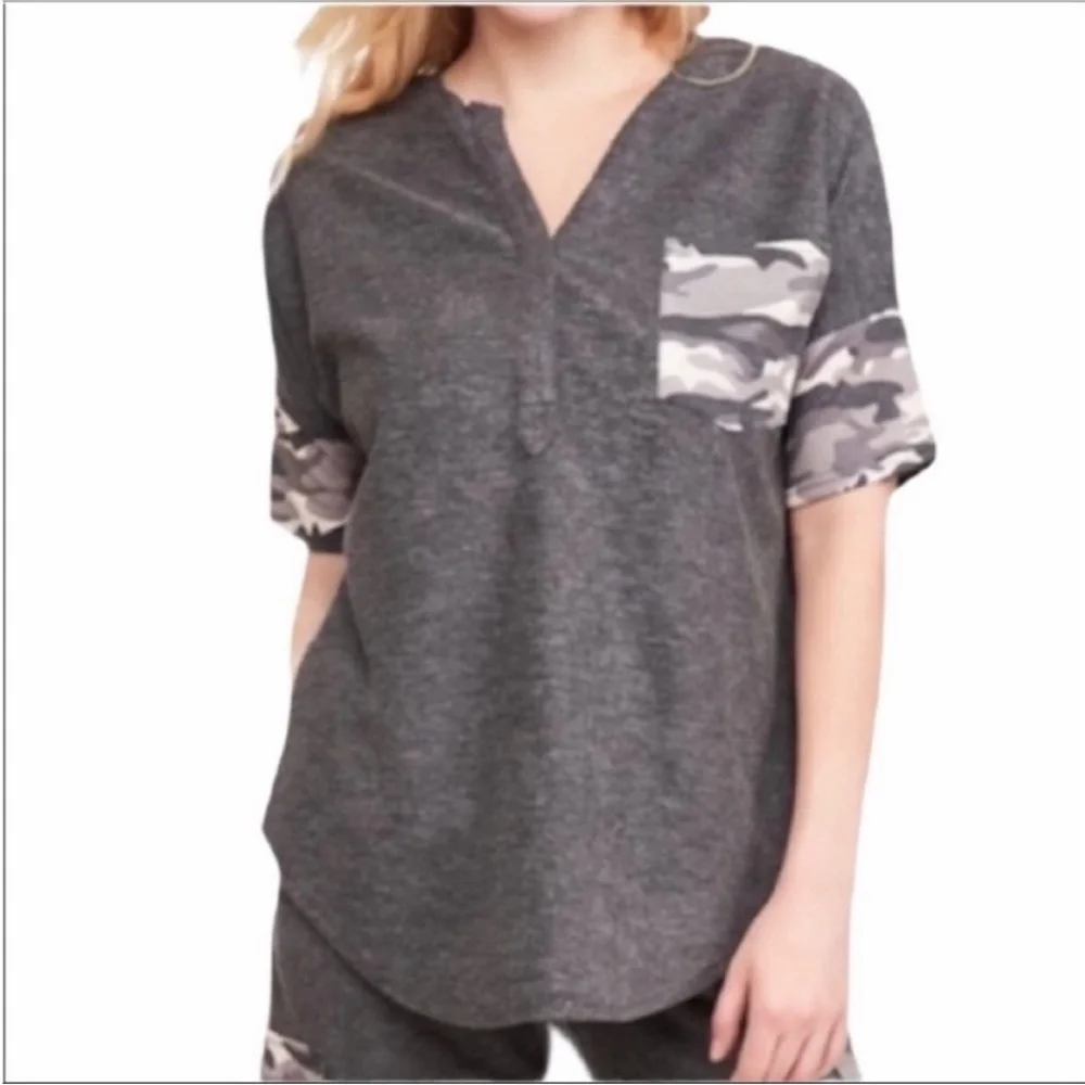 L LOVE camo short sleeve top L gray